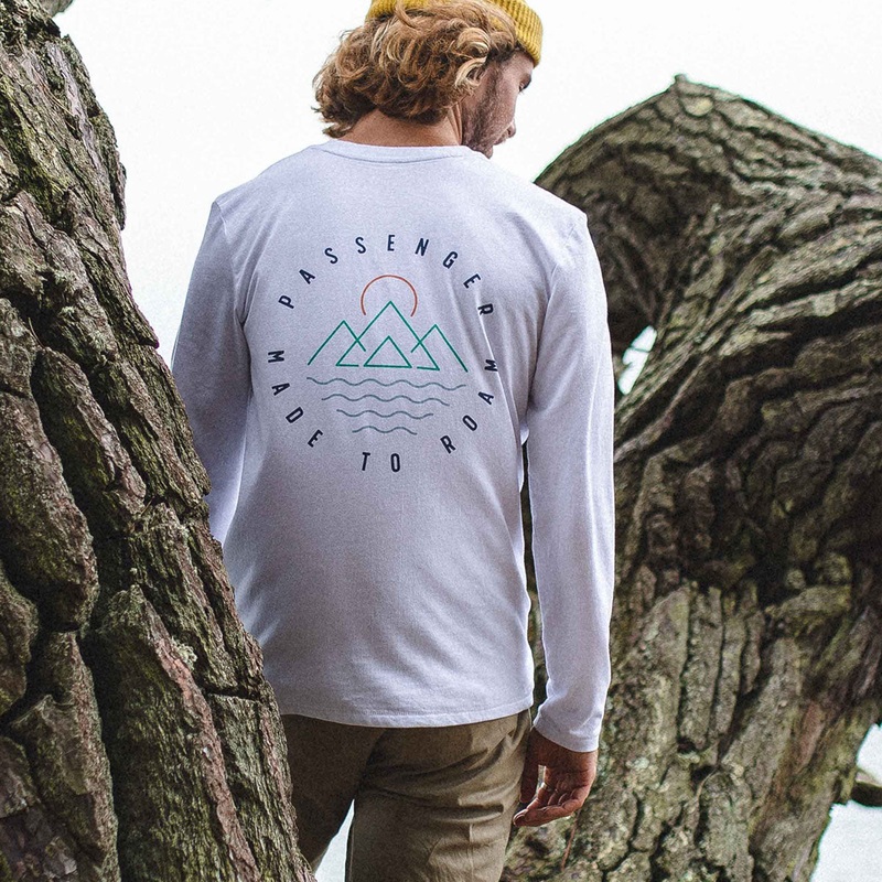 Escapism Recyceltes Langarm-T-Shirt – Wei