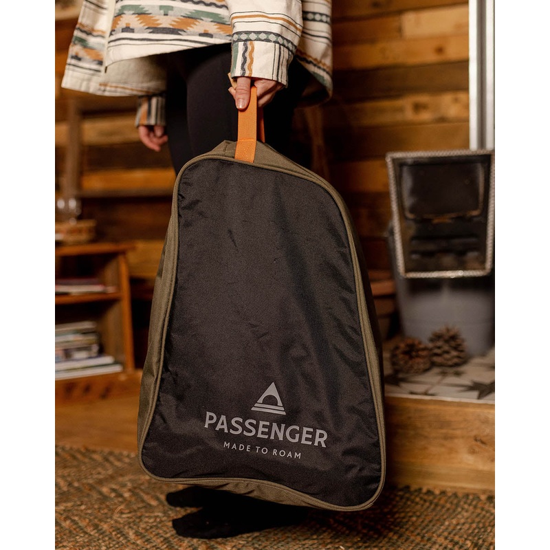 Explore Recycelte Stiefeltasche – Schwarz/ Khaki