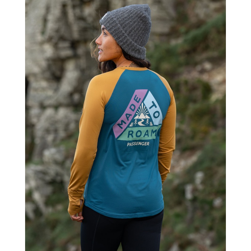 River recyceltes aktiv Langarmshirt – Staubiges Ocker/ Korsarblau