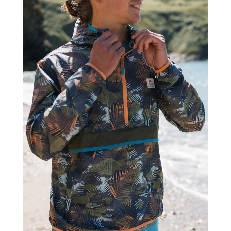 Gusto Recycelte Windjacke – Palm Camo Aprikose