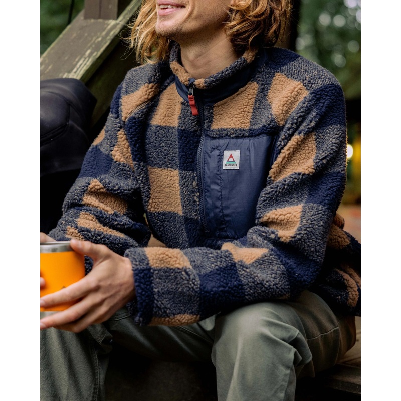 Offroad Recycelter Sherpa-Fleece mit halbem Reiverschluss – Toffee/Sattes Marineblau Bffel