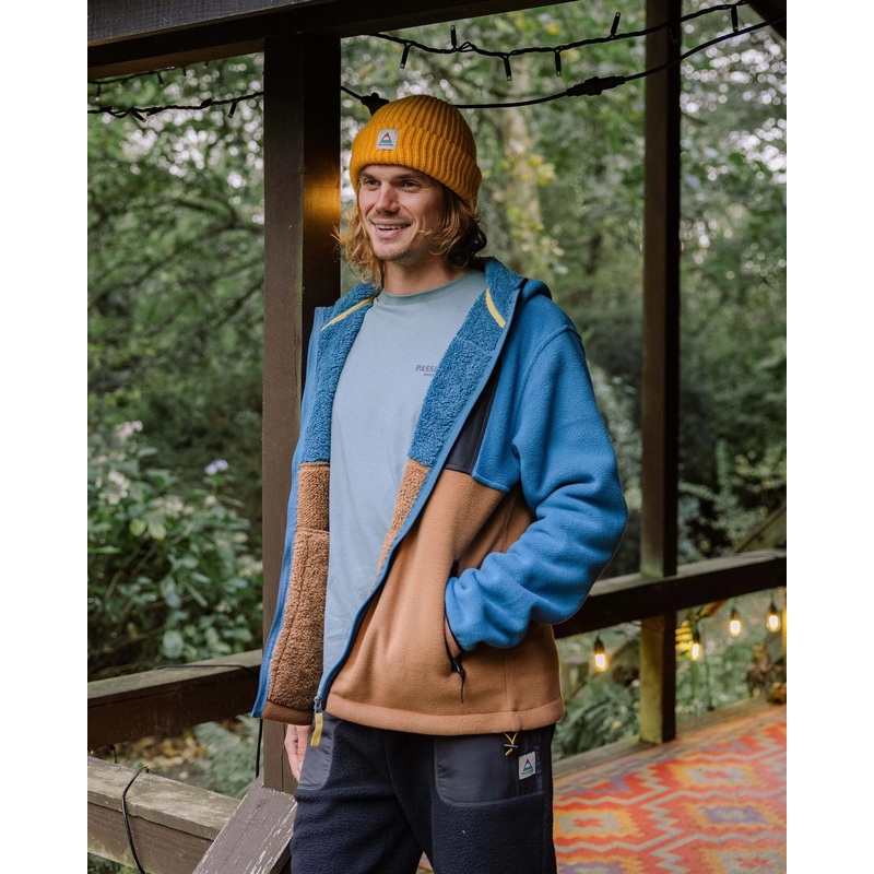 Loch Recyceltes Polarfleece mit Kapuze – Toffee/Blaustahl