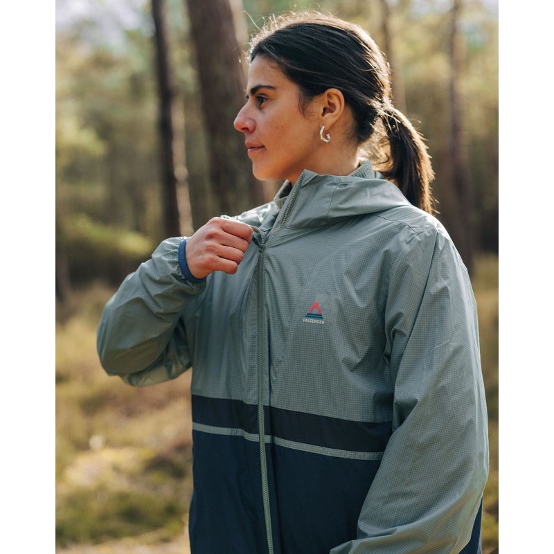 Viento Recycelte Windjacke – Pistazie/Dunkelblau