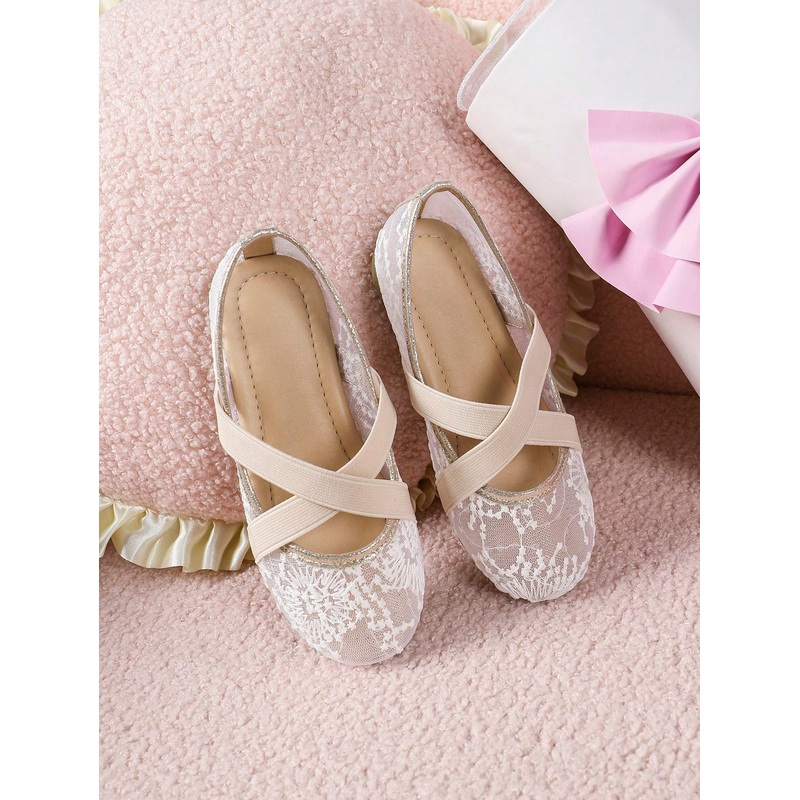 1 Pair Girls Fashionable Flower Decorated Princess Flat Canvas Shoes