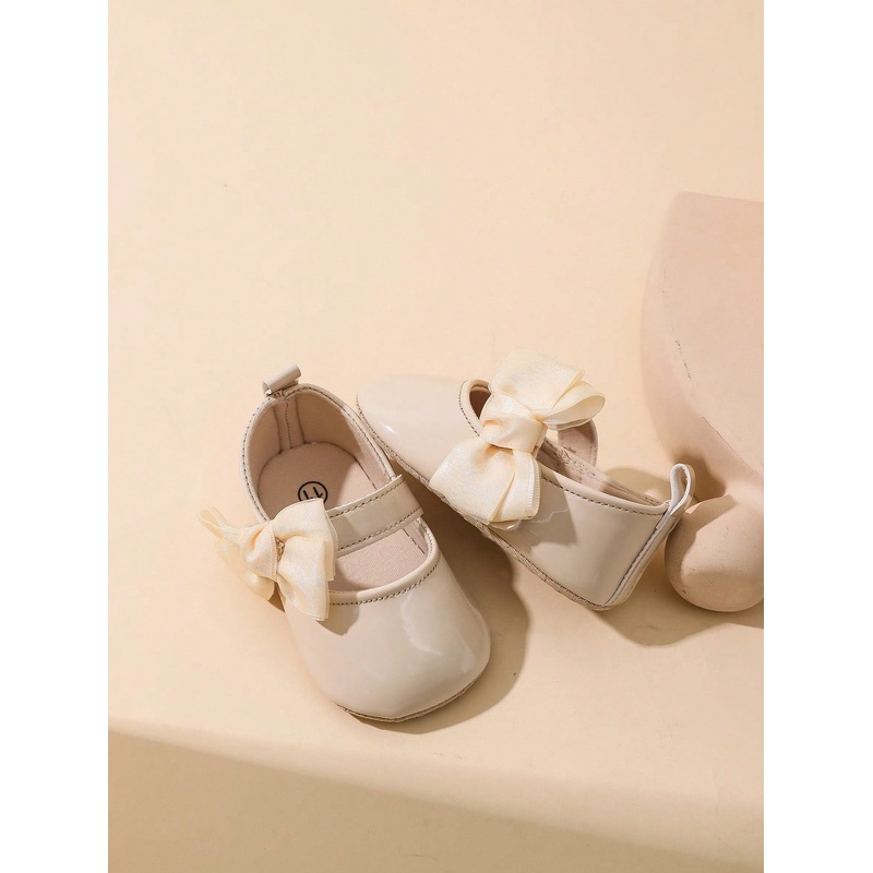 0-1 Year Old Baby Girls Mirror PU Butterfly Hook And Loop Design Flat Versatile Princess Crib Shoes