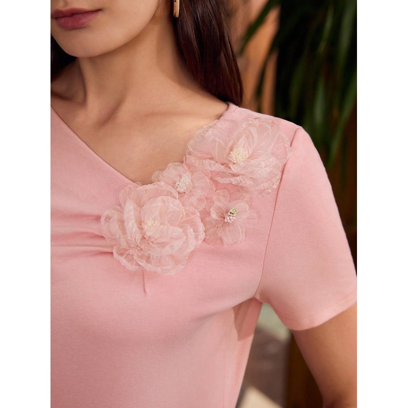 ZEYLAH Women 3D Flower T-Shirt, Minimalist & Fashionable, Suitable For Summer